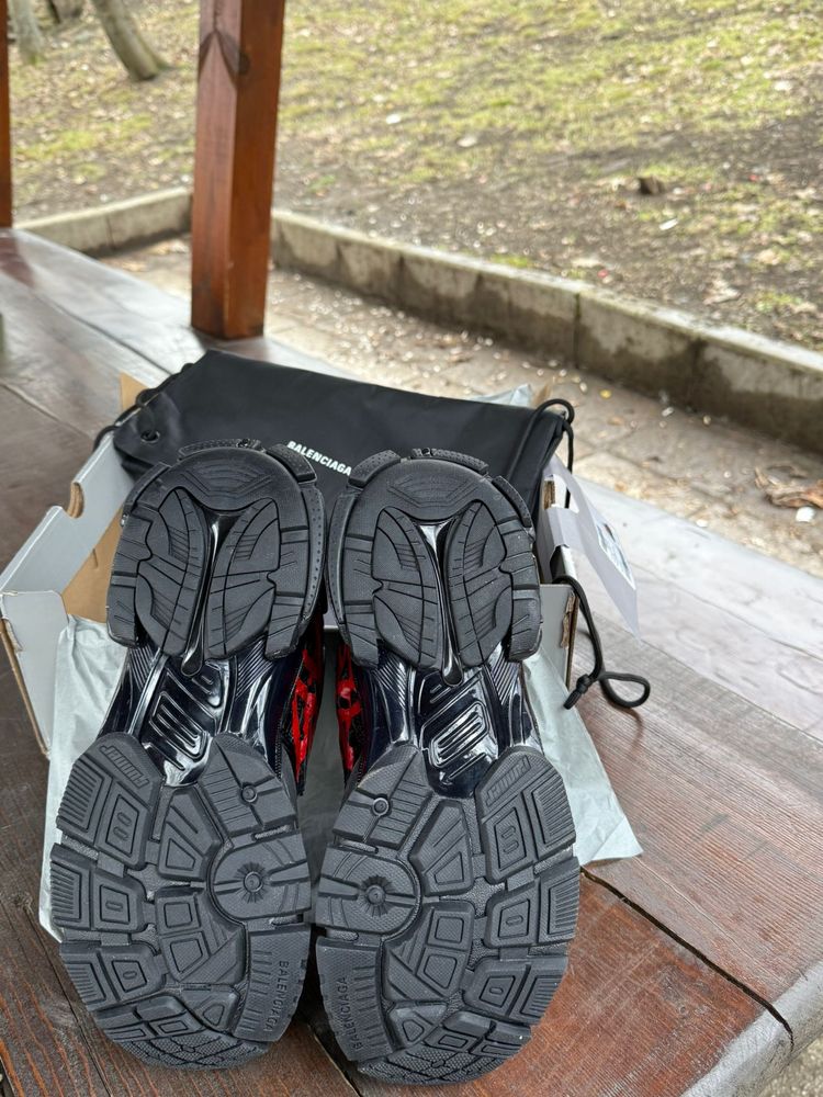 Balenciaga Runner Graffiti Black/Red-Номера 44