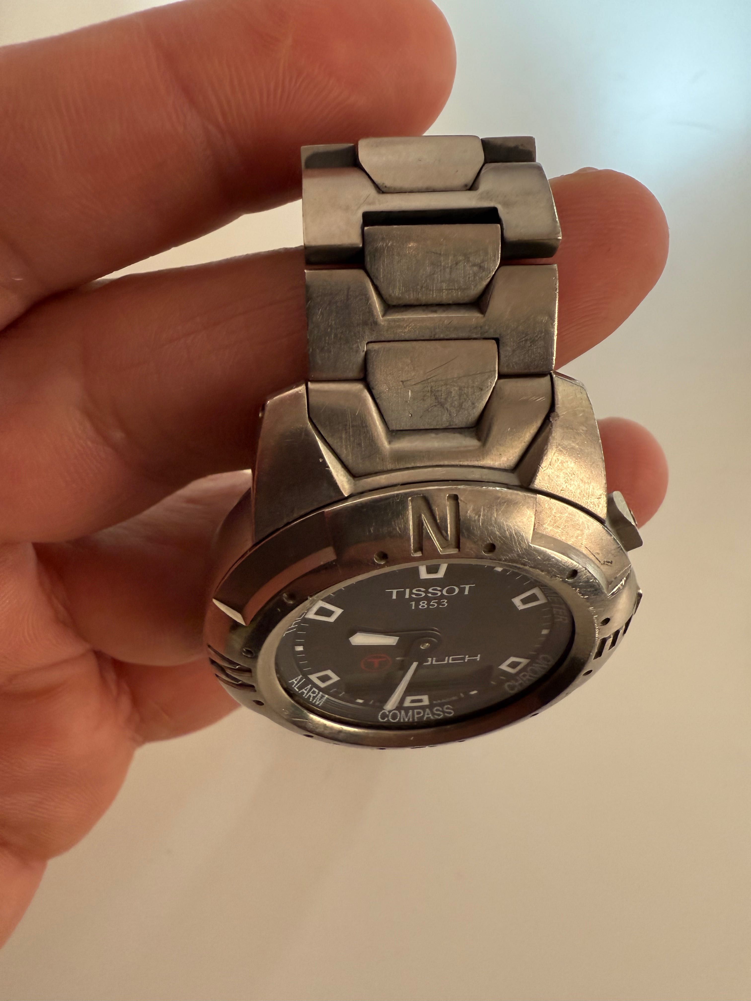 Продавам часовник Tissot T Touch