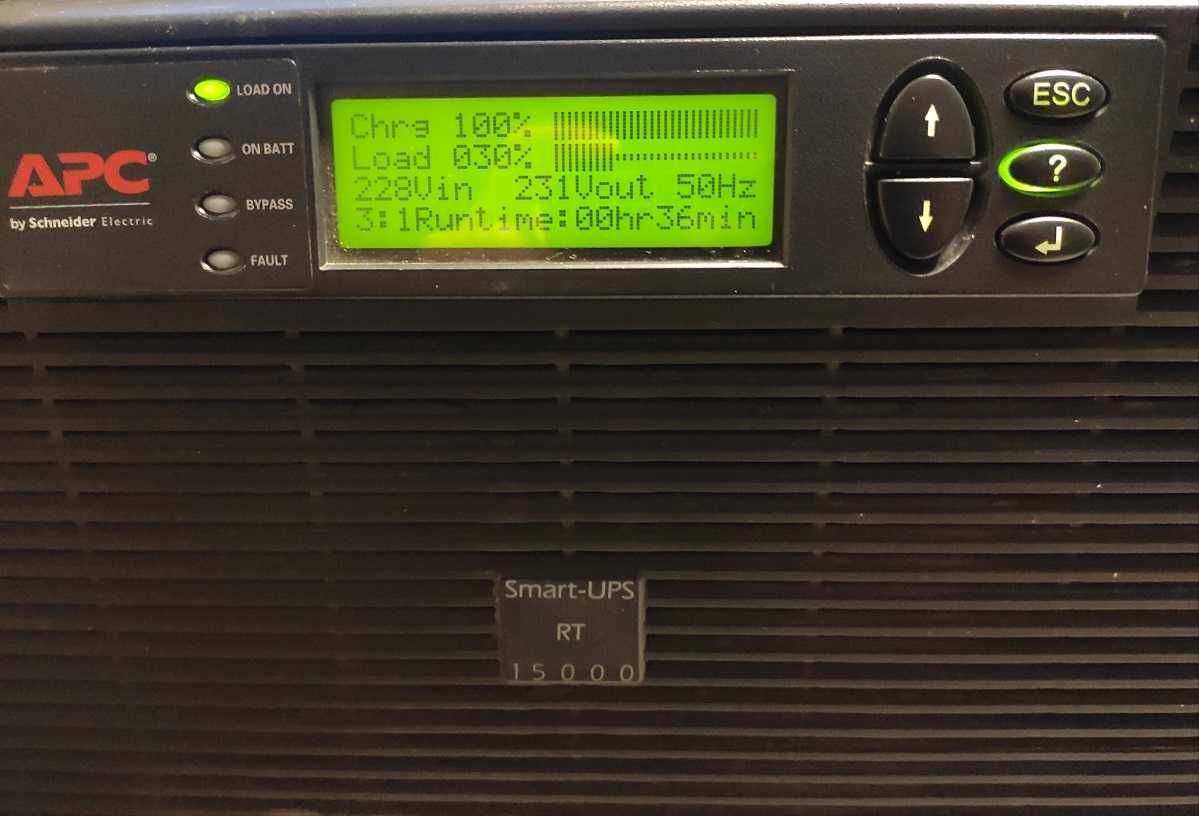 Источник бесперебойного питания APC Smart-UPS RT 15.0 kВА