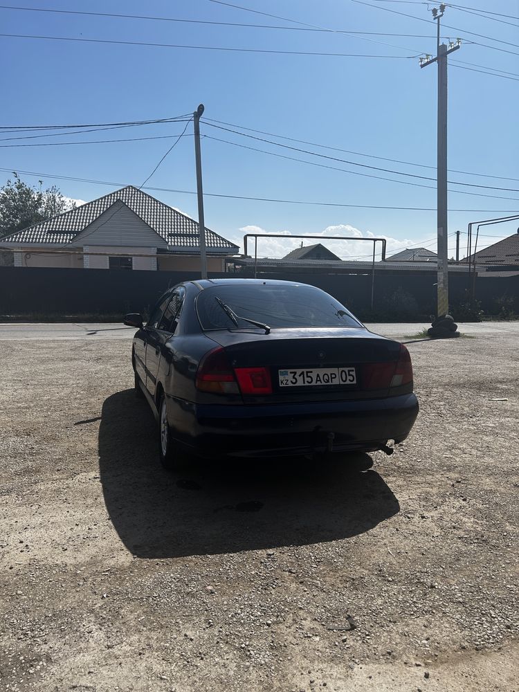Mitsubishi Carisma