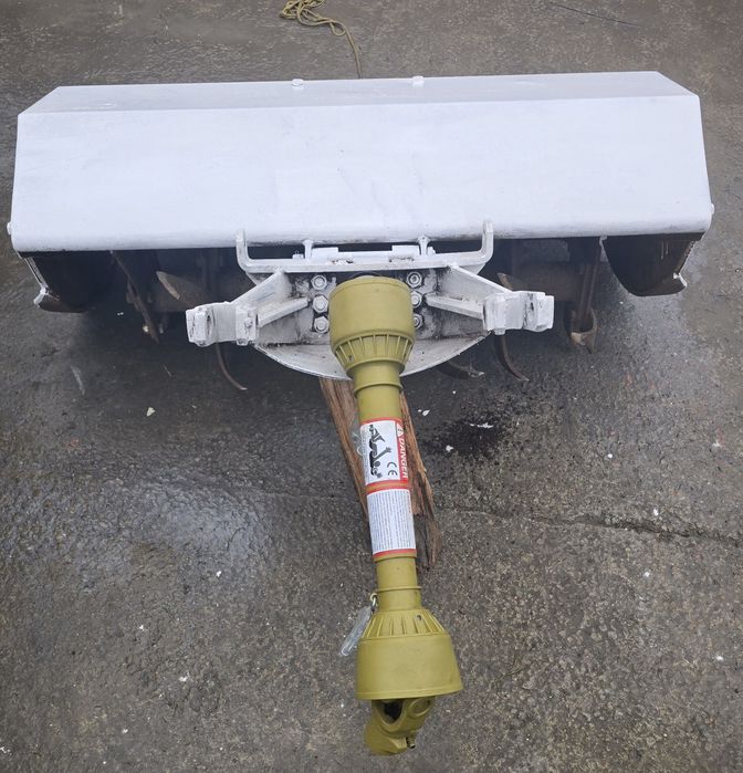 Vând tractoraș articulat 4x4 Goldoni 32cp cu freză și plug
