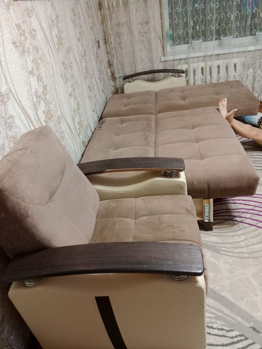 Продам диван в отличном состоянии