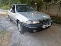 Nexia 1 2004 srochna sotiladi