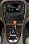 Продам монитор на JAGUAR S-TYPE