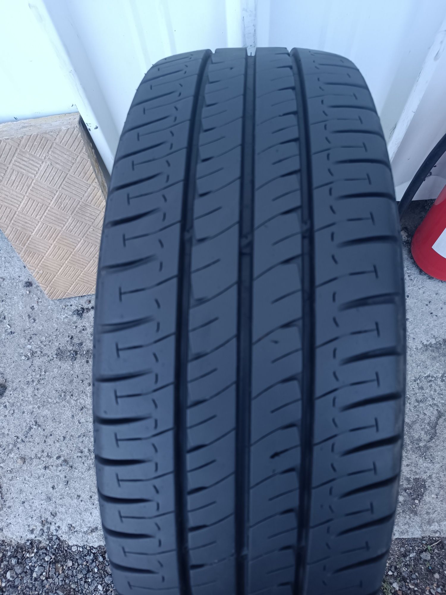 225/65/16 С Michelin