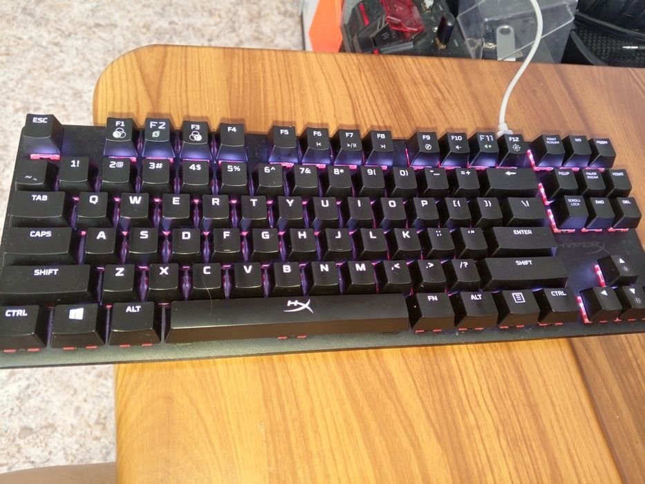 2 механические клавиатуры HyperX и ZUOYA — рабочие, возможен торг