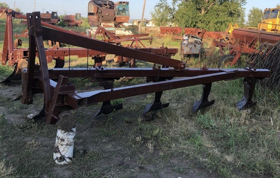 Плуг ПЛН 5-40 продам !!!