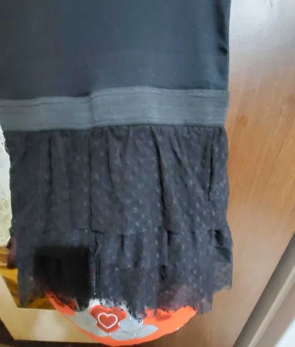 Rochie cu volane voal imprimeu inimioare