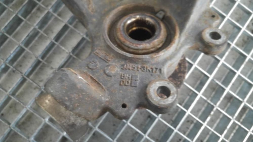 Fuzeta stanga spate ford focus 2 2.0 tdci 3m51-3k171bh