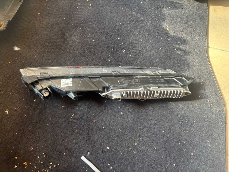 DRL porsche cayenne 9y lumini de zi semnalizare 9y0941181A cu defect