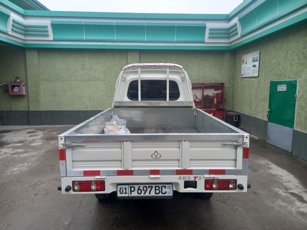 Машина Changan