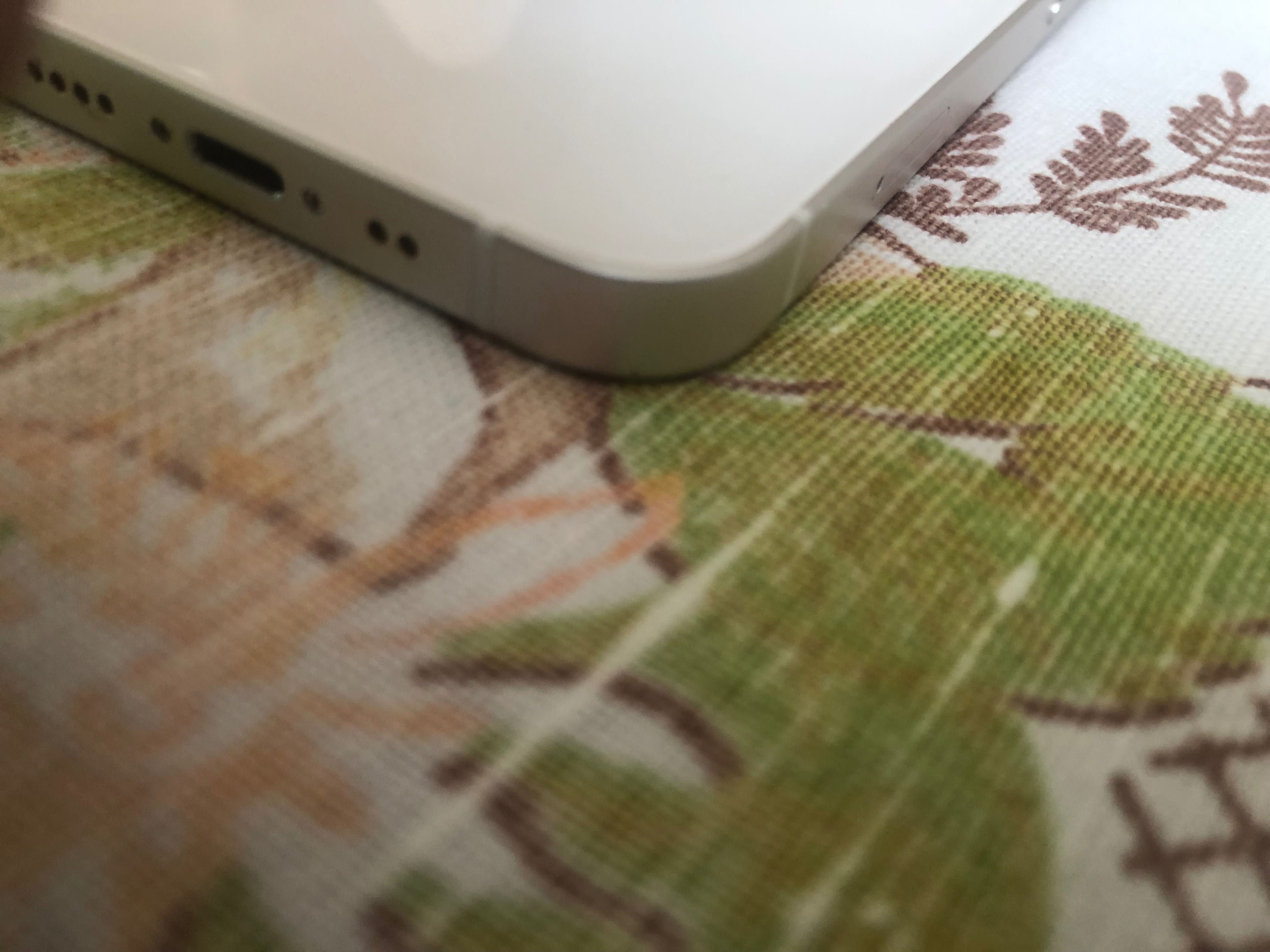 iPhone 12 mini 64GB бял