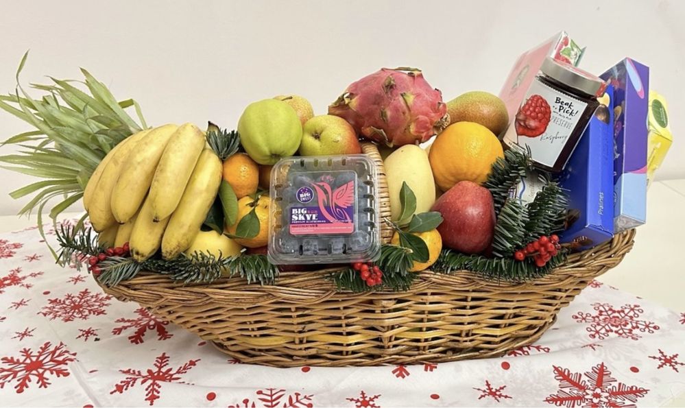 Подарки/фруктовые корзины из сладостей