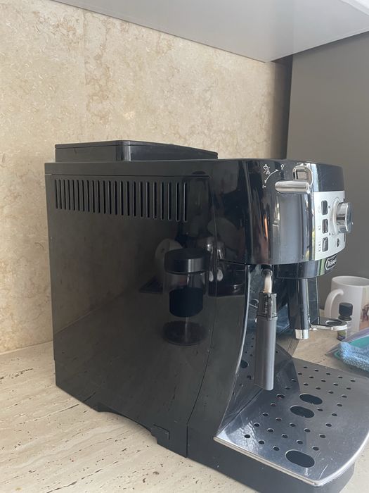 Masina de Cafea Delonghi