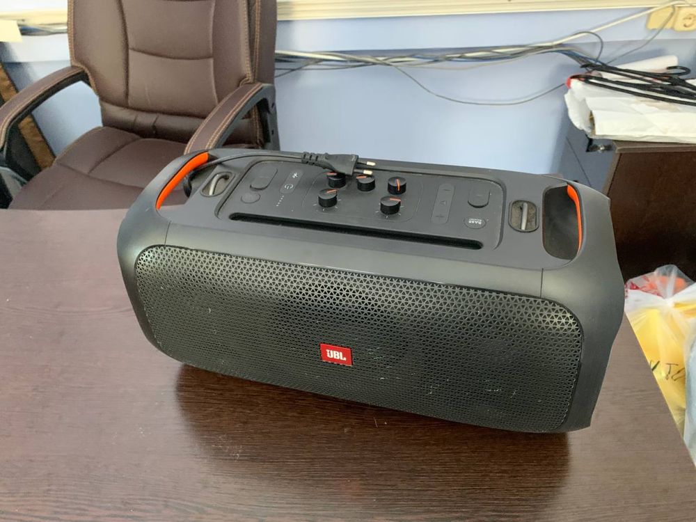 JBL PartyBox On-The-Go, 100 Вт, черн