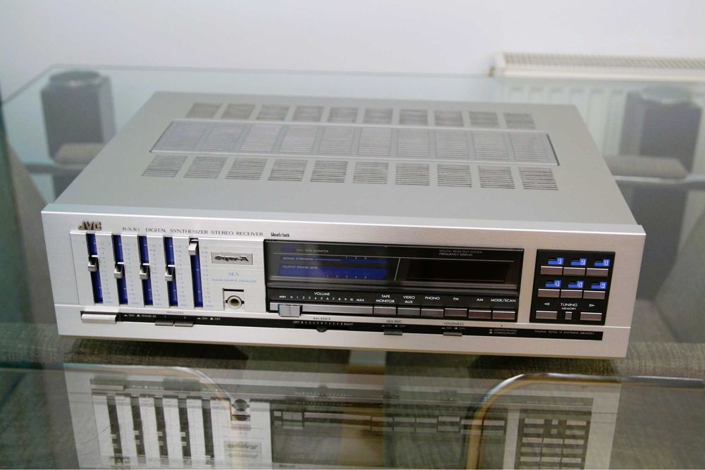 JVC RX-40 receiver cu egalizator 2 X 40 Wati 8 Ohmi