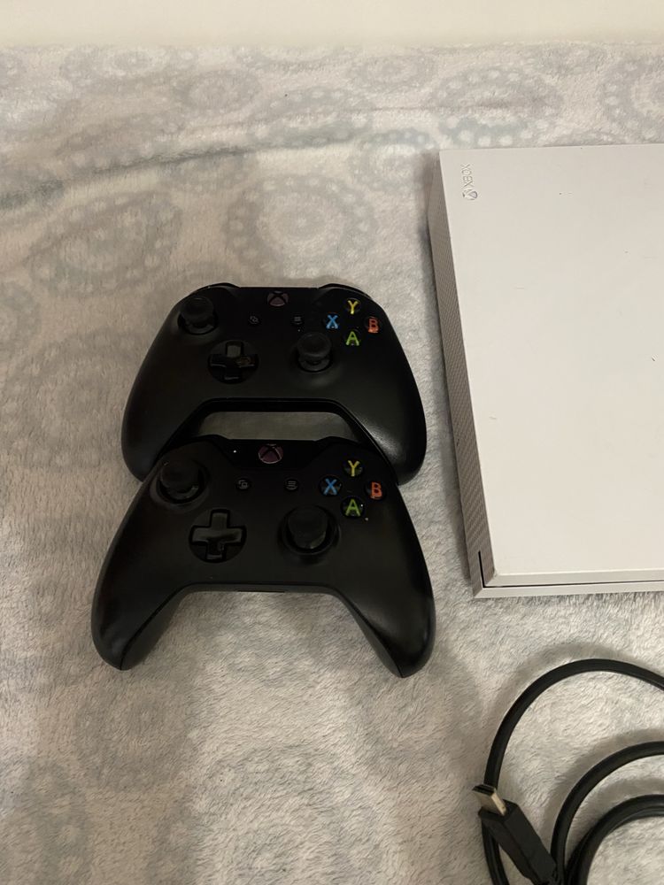 Xbox one S 500 gb