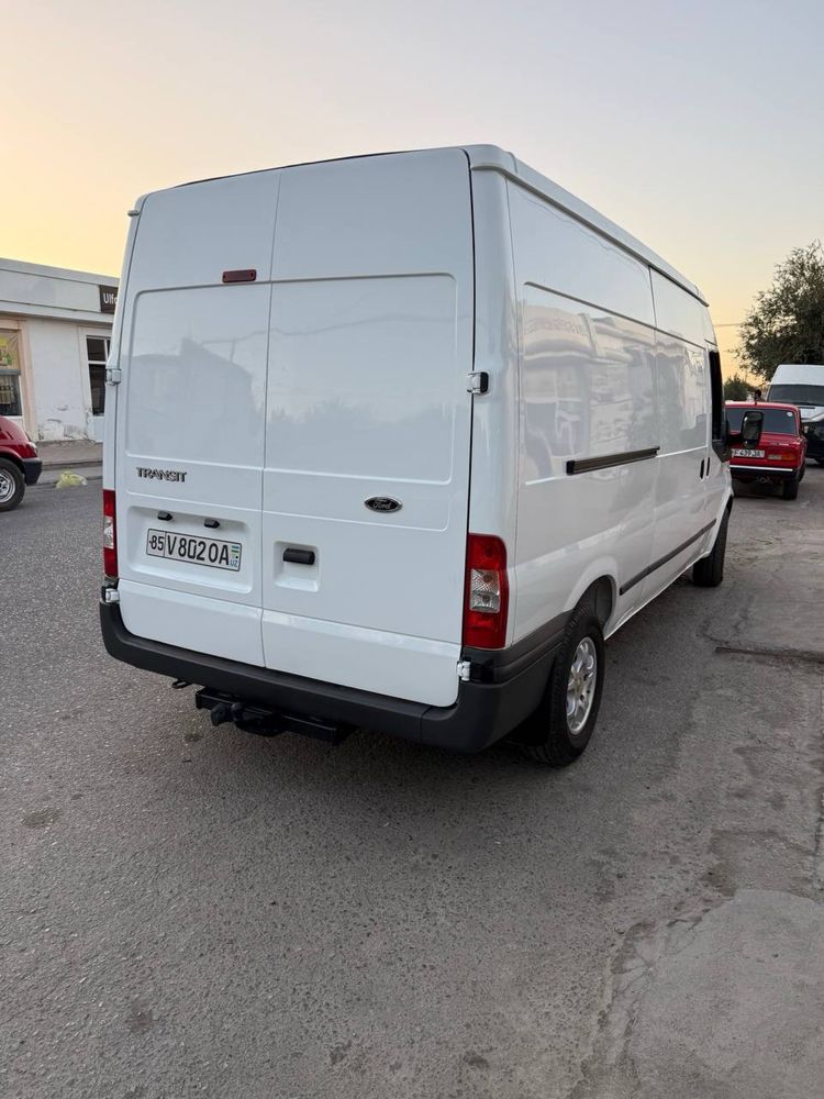 Ford transit 2011