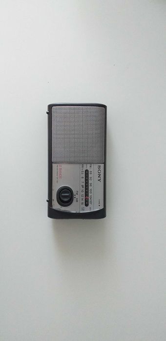 Radio Sony ICF-303 AM/ FM si AEG WE4125 cu 9 lungimi de unda