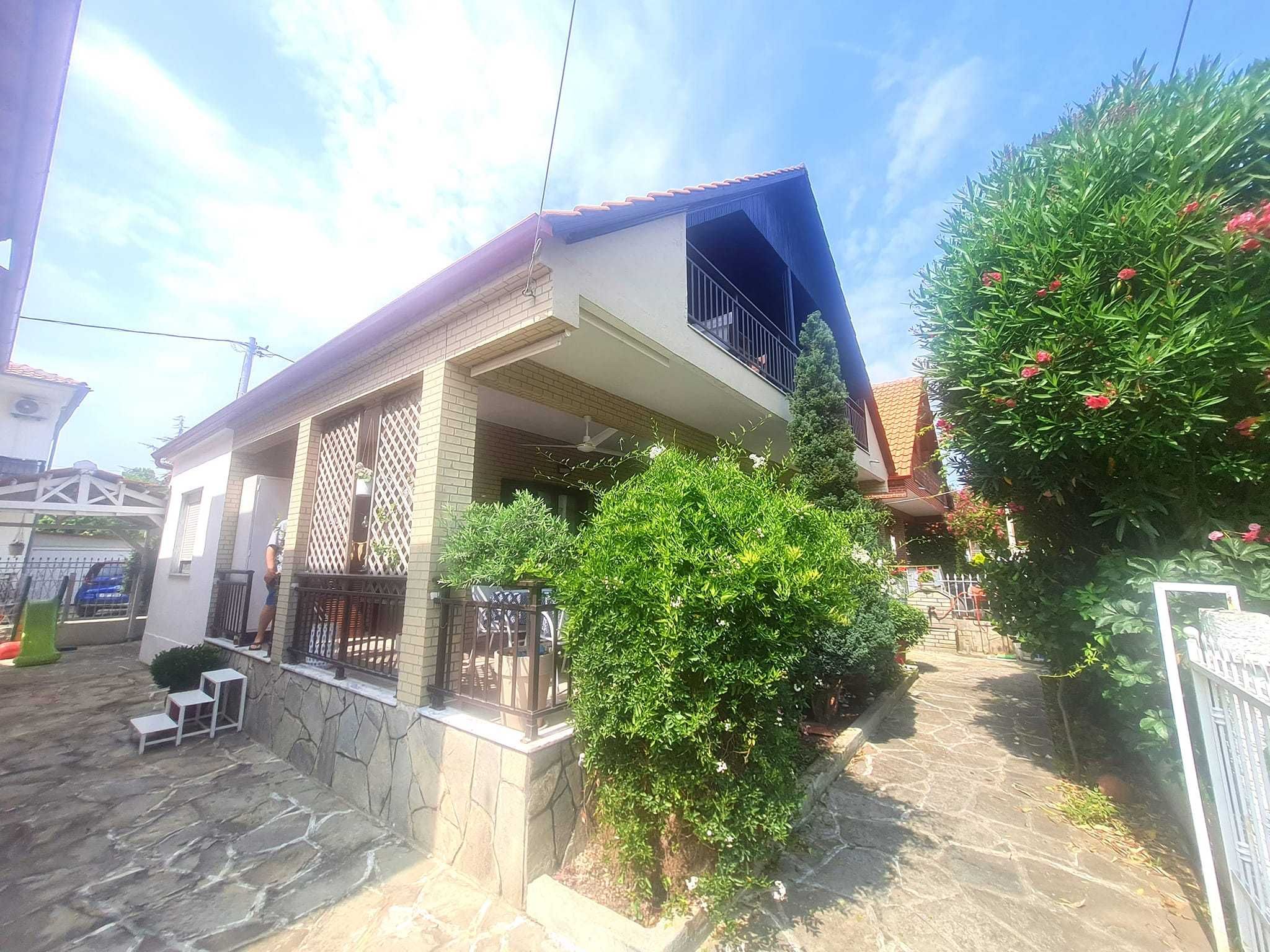 Продава 2 етажна къща 150 м2 и двор 200 м2 в Неа Врасна, Гърция