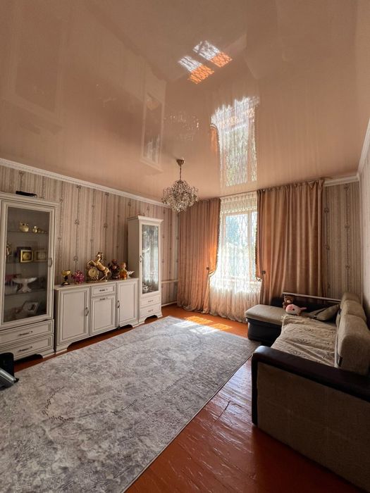 Продам дом, по центральной улице, п.Карабулак, Ескельдинский район