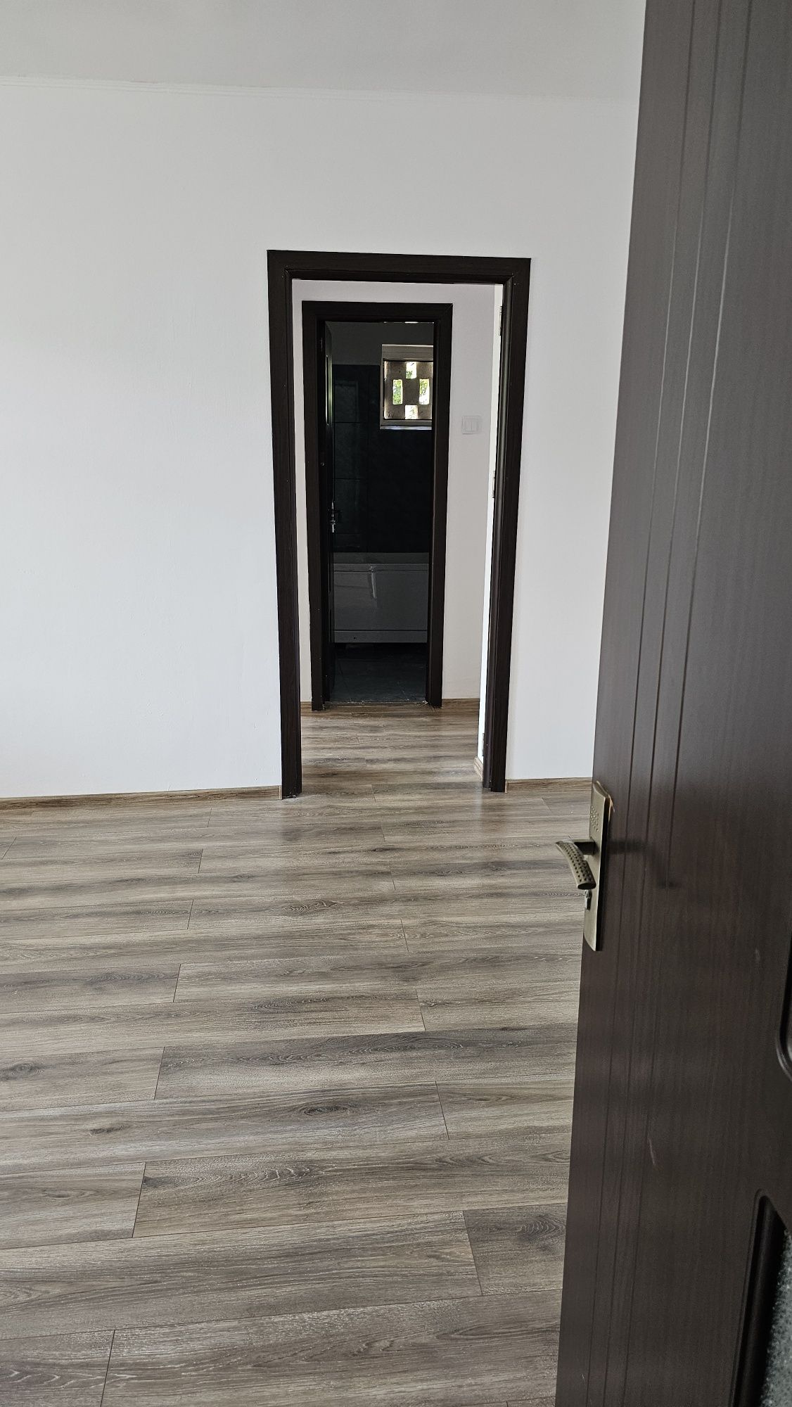 Vând apartament 2 camere.