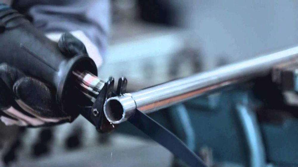 ПРОМОЦИЯ!Акумулаторен саблен трион GSA 18 V-LI 18V Solo Bosch