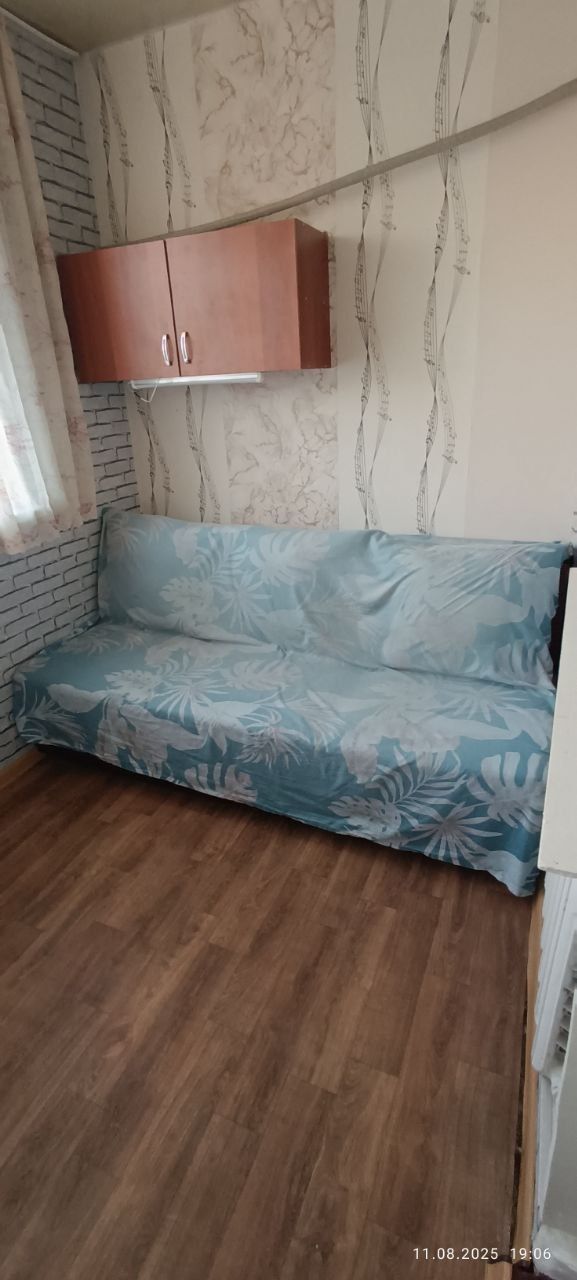 Сдаётся 2в3/5/5, болкон 2×6,Буз 2, ЭКО базар! Коммунальные в нутри!