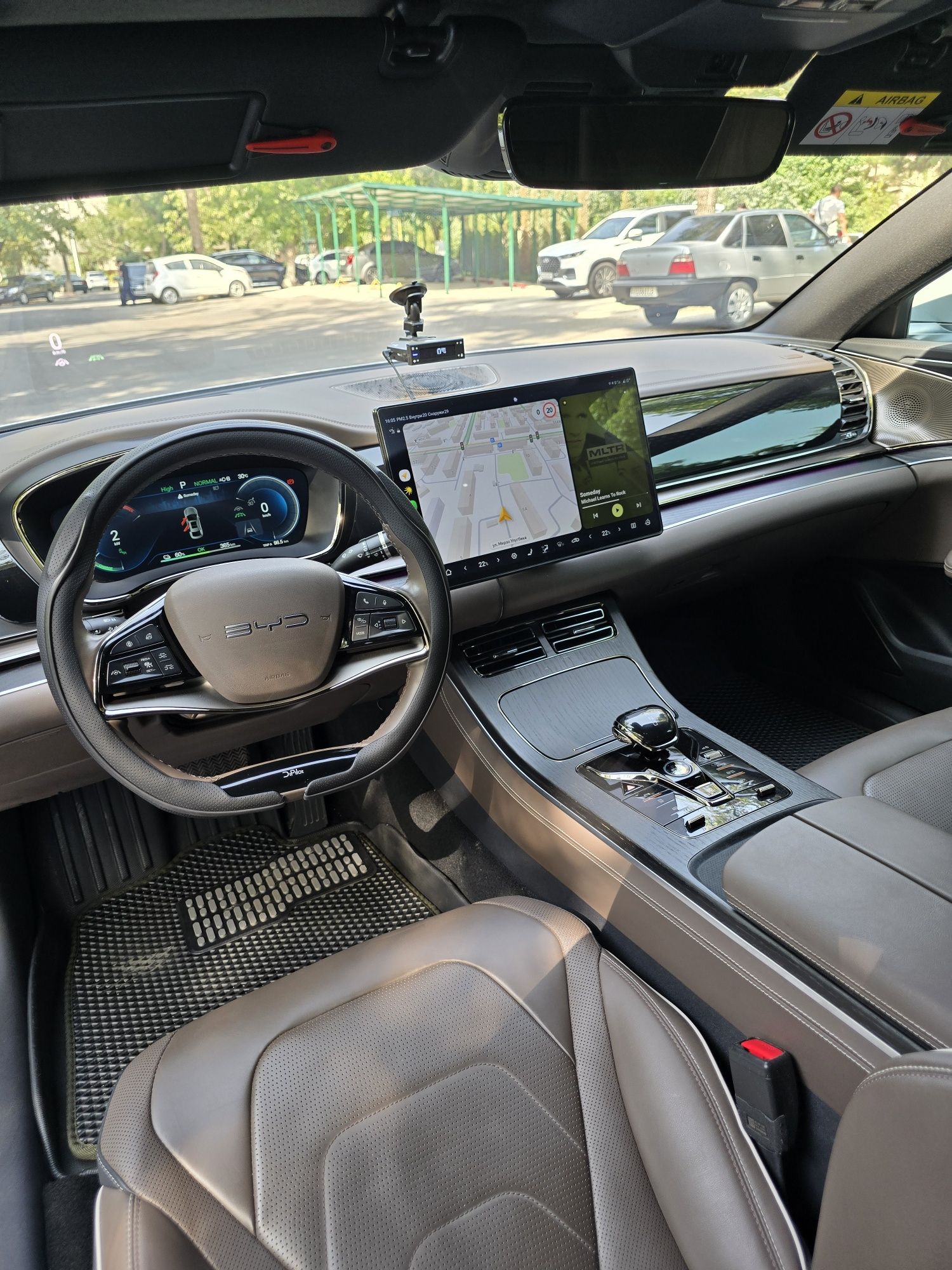 BYD HAN  dual motor