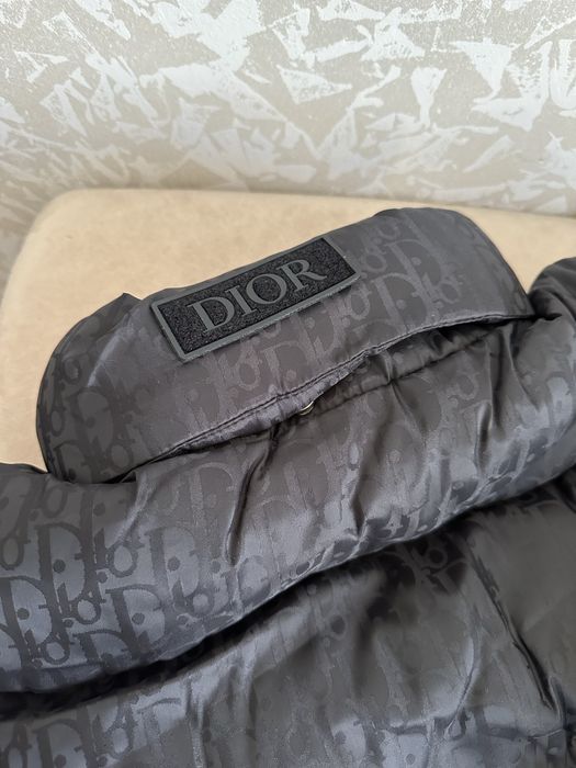 Дамски якенца Dior