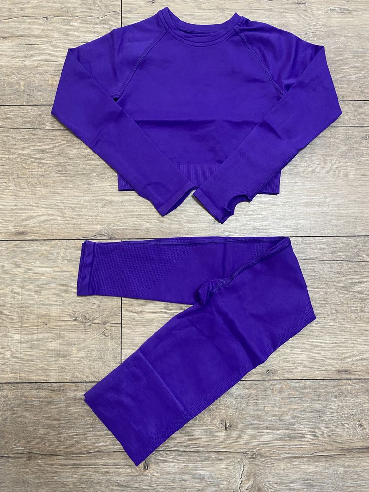 Reduceri Compleuri Seamless – Bluză + Colanți Push-Up