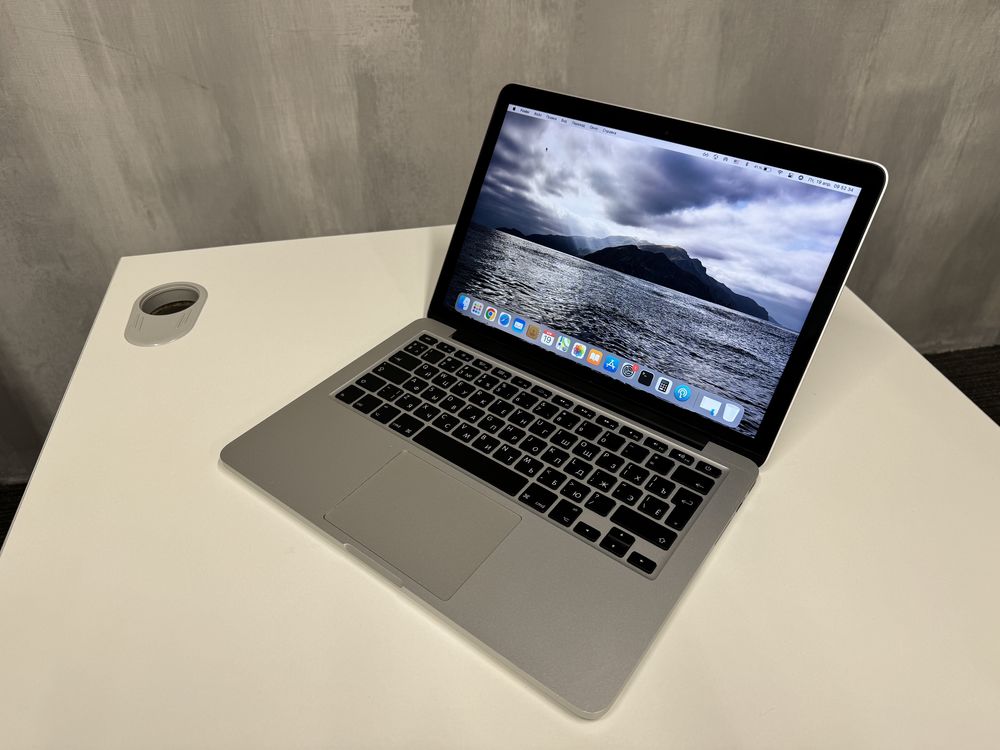 Срочно продам MacBook Pro в идеале
