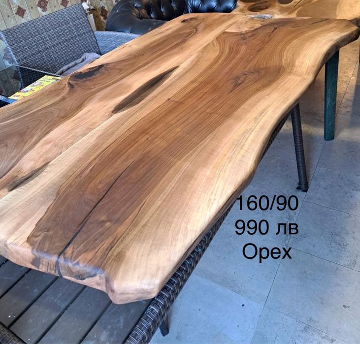 Маса , Плотове от масив Орех