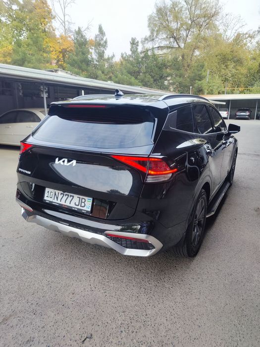 Kia sportage sotiladi