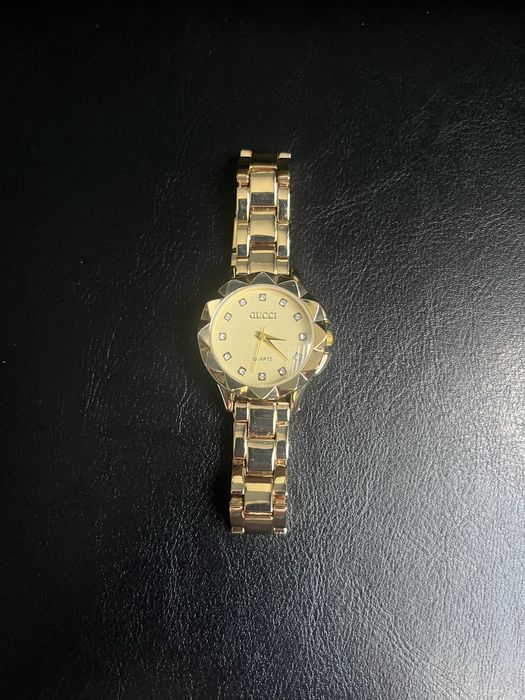 Gucci часовник женски