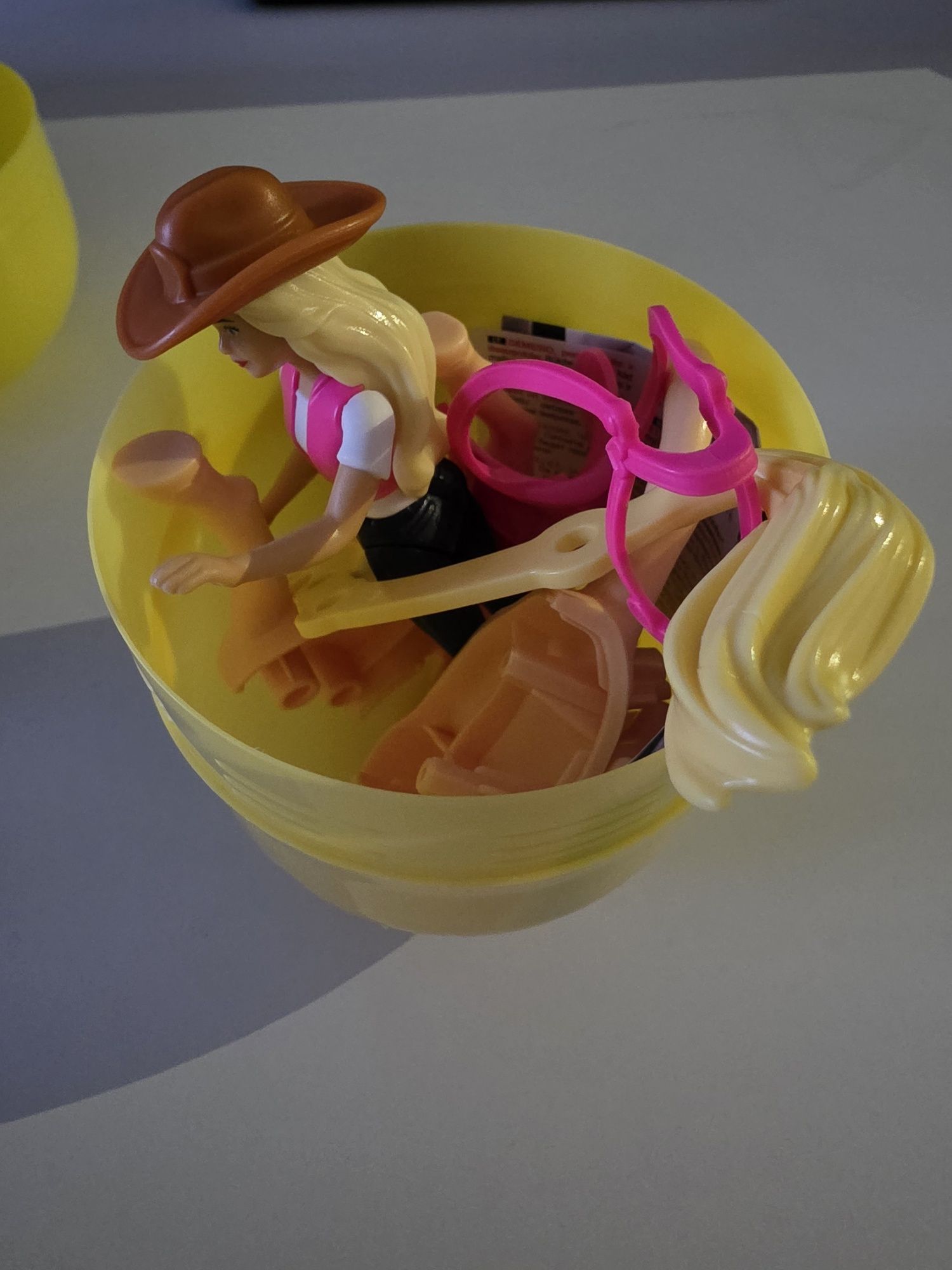 Kinder Surprise Barbie 2025 220g