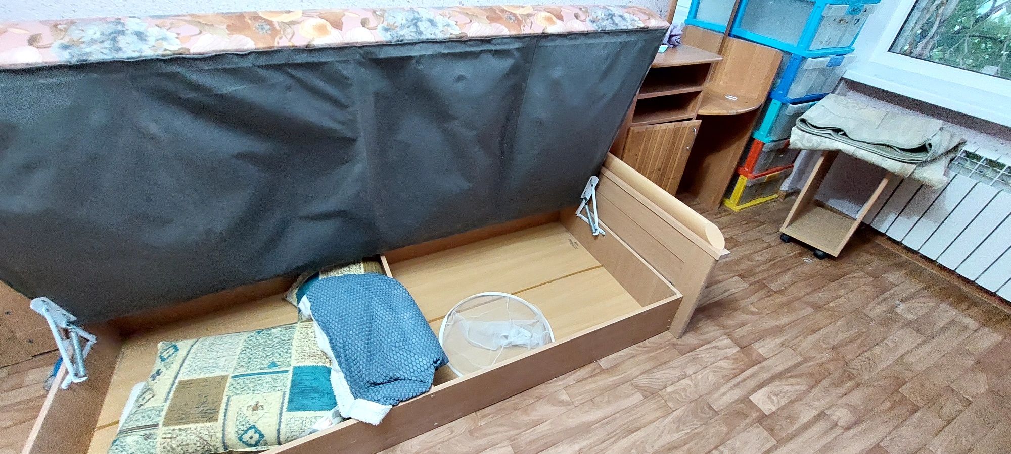 Продам детский спальный гарнитур в отличном состоянии