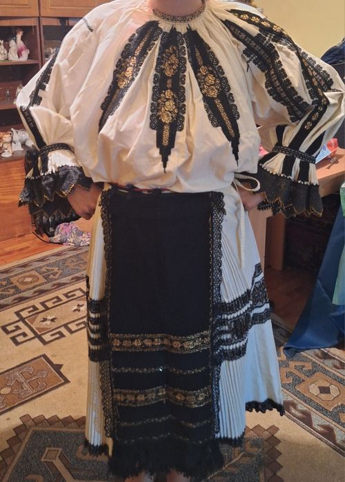 Haine tradiționale momârlanesti