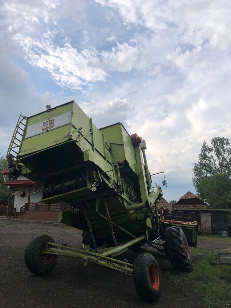 Vând combină claas dominator 85