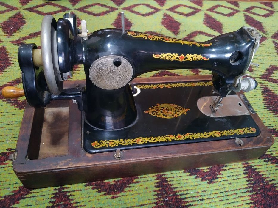 Швейная машинка,тикиш мощина