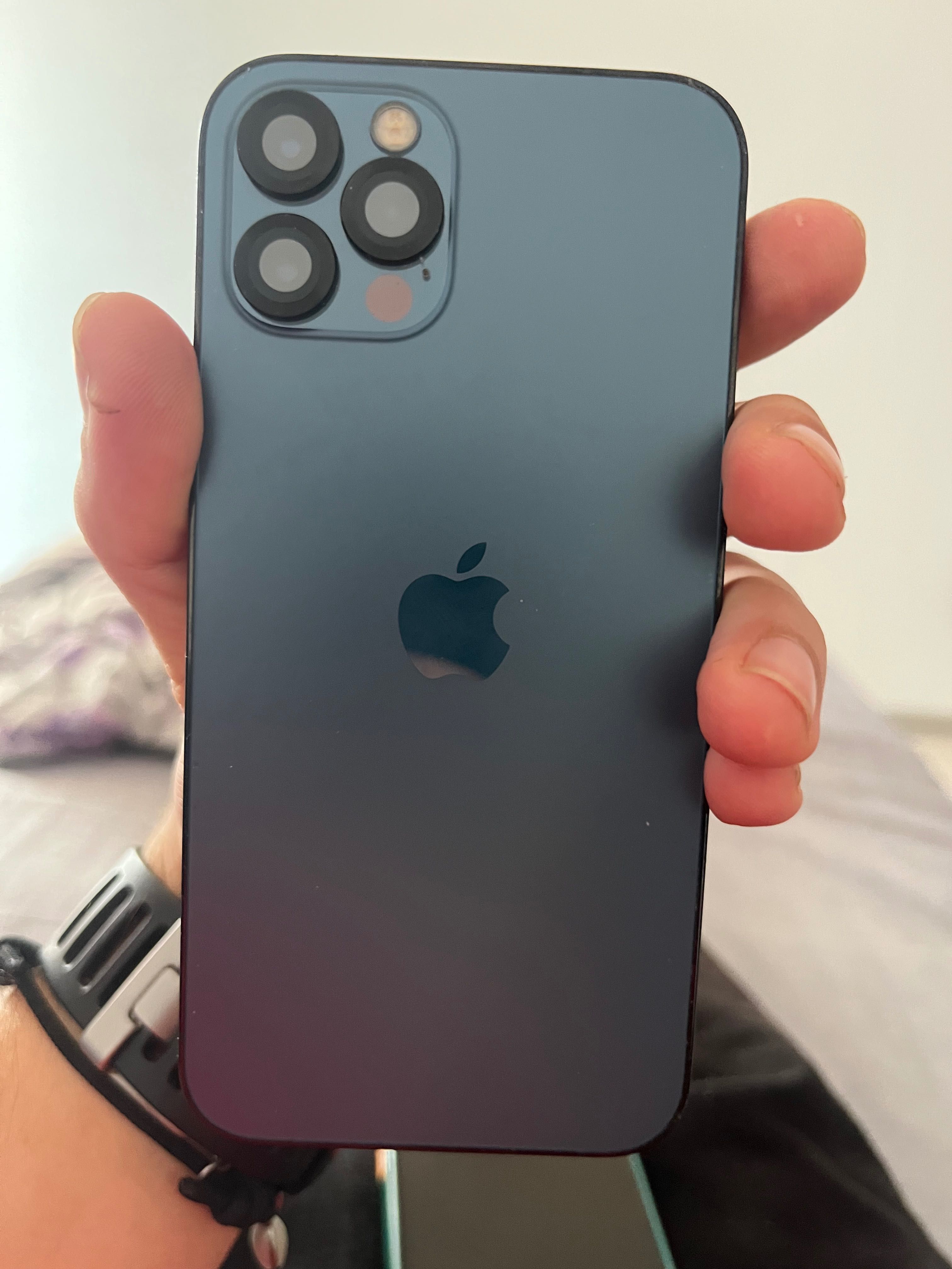 iPhone 12 Pro като нов