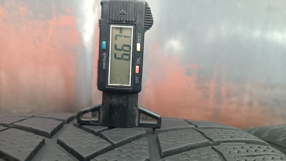 255/35/19 Bridgestone Дот 2222