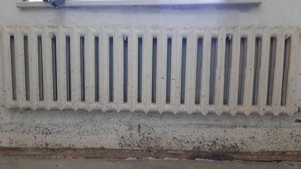 Продаю чугунные батарейки.