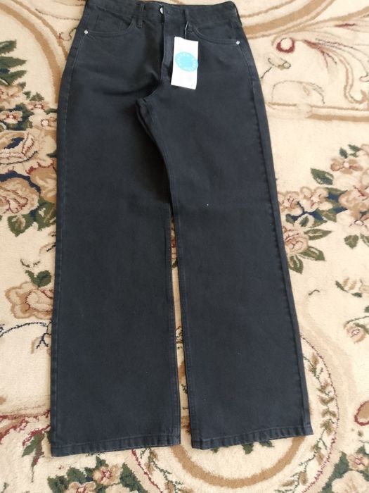 Женская джинсы универсальная фасон