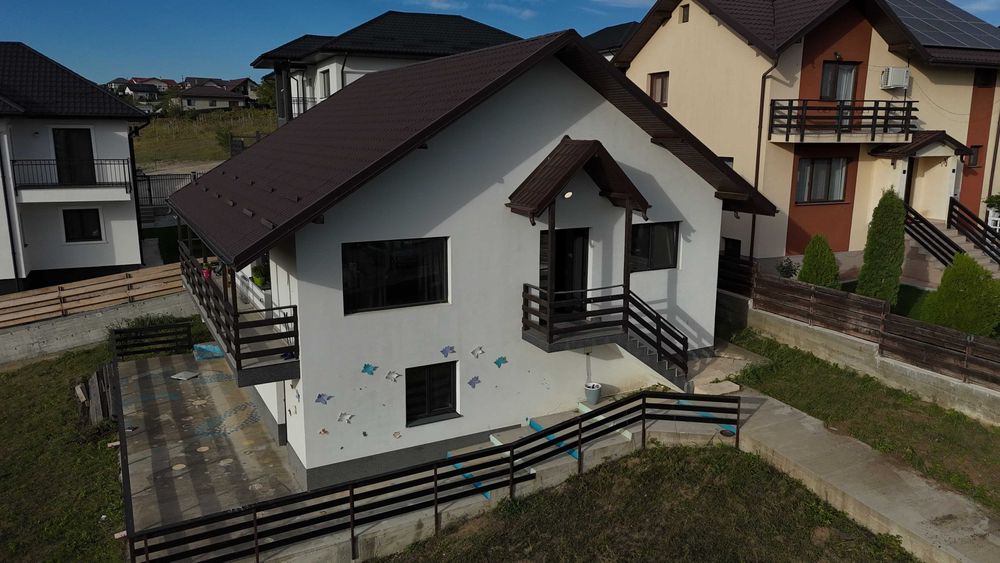 Casă din 2018 cu pădure