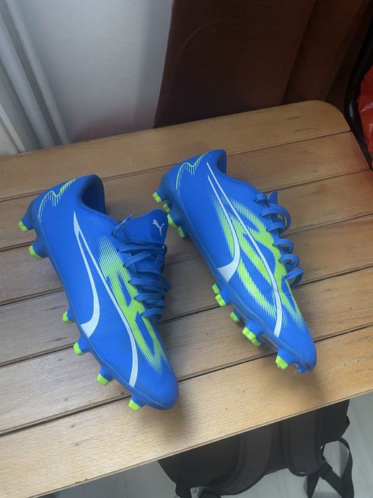 Ghete de fotbal puma