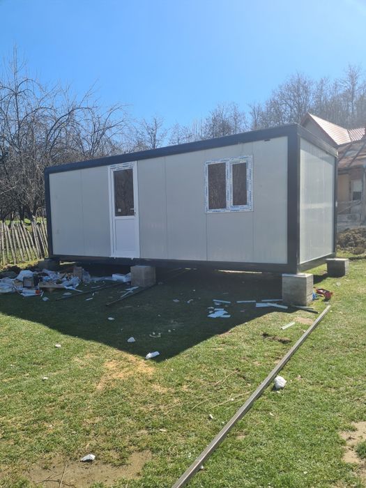 Vând containere cu vitrina, birou, SGR, VeSTIAR, paza, sanitar,cazare