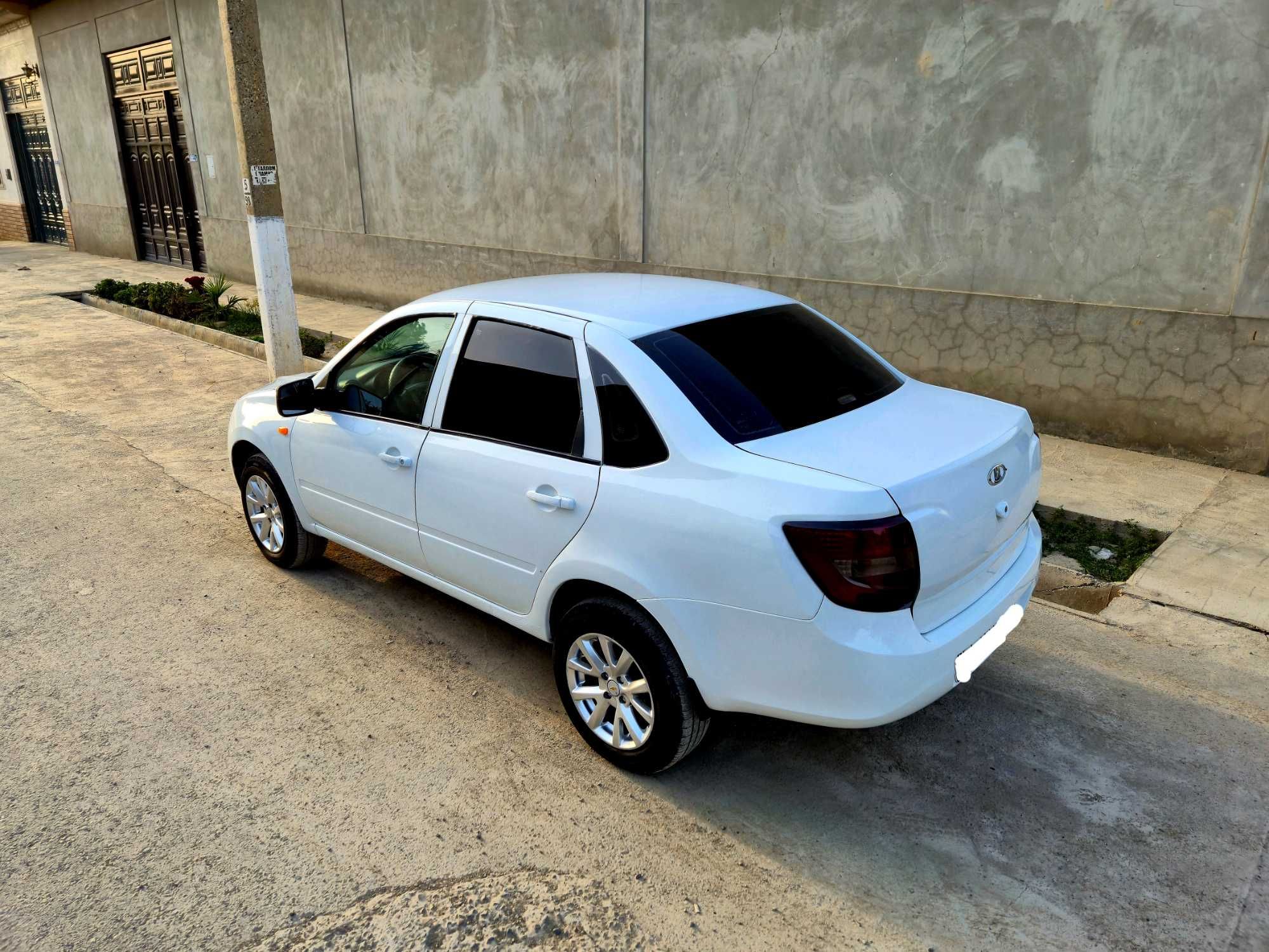 Lada Granta Sotiladi