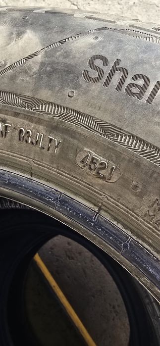 Vand 2 cauciuri de iarna WINTER EXPERT