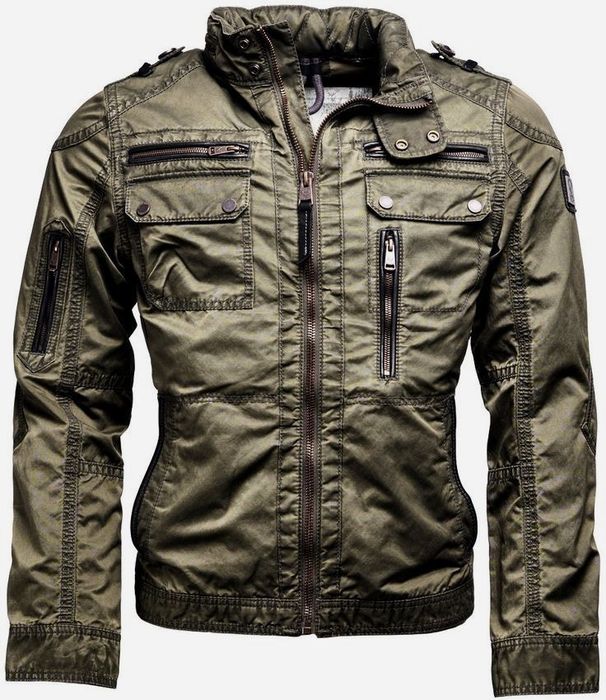 Продается мужская ветровка